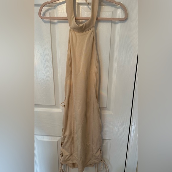 ✨Cute mini cream dress✨ laced up sides & never worn before!! - Picture 4 of 4